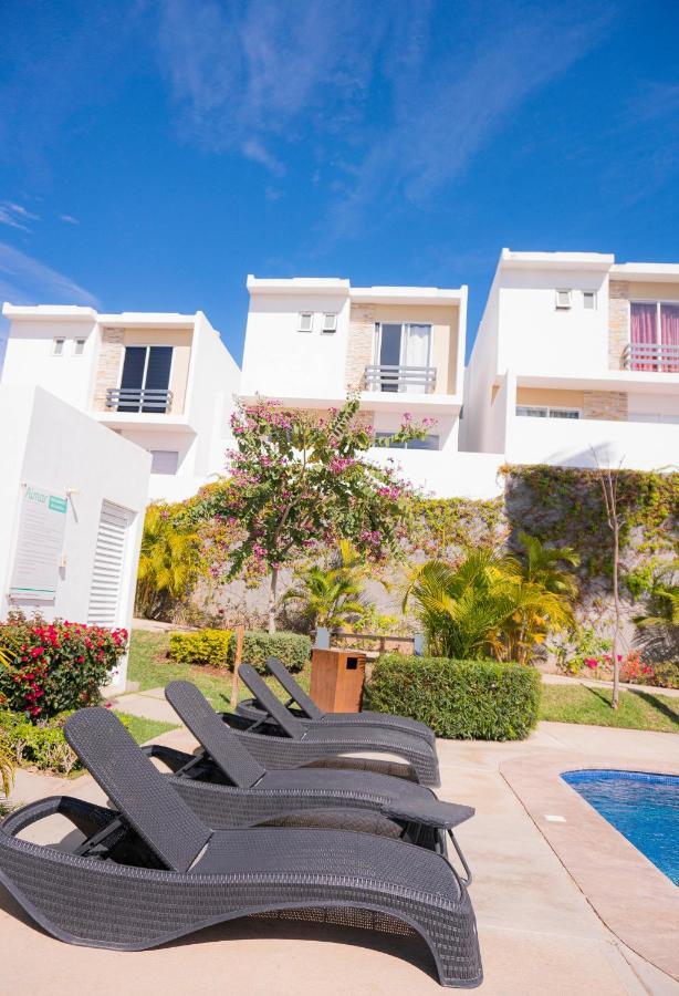 Casa En Privada Frente A La Playa Con Alberca! Villa มาซาตลัน ภายนอก รูปภาพ