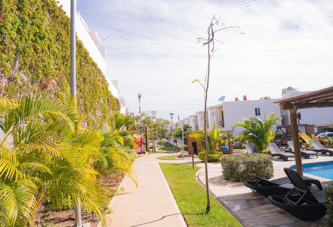 Casa En Privada Frente A La Playa Con Alberca! Villa มาซาตลัน ภายนอก รูปภาพ