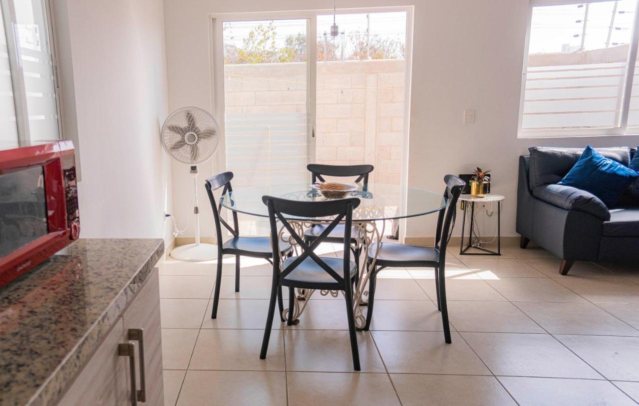 Casa En Privada Frente A La Playa Con Alberca! Villa มาซาตลัน ภายนอก รูปภาพ