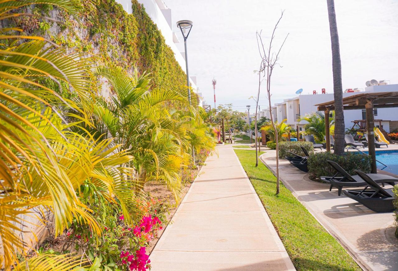 Casa En Privada Frente A La Playa Con Alberca! Villa มาซาตลัน ภายนอก รูปภาพ